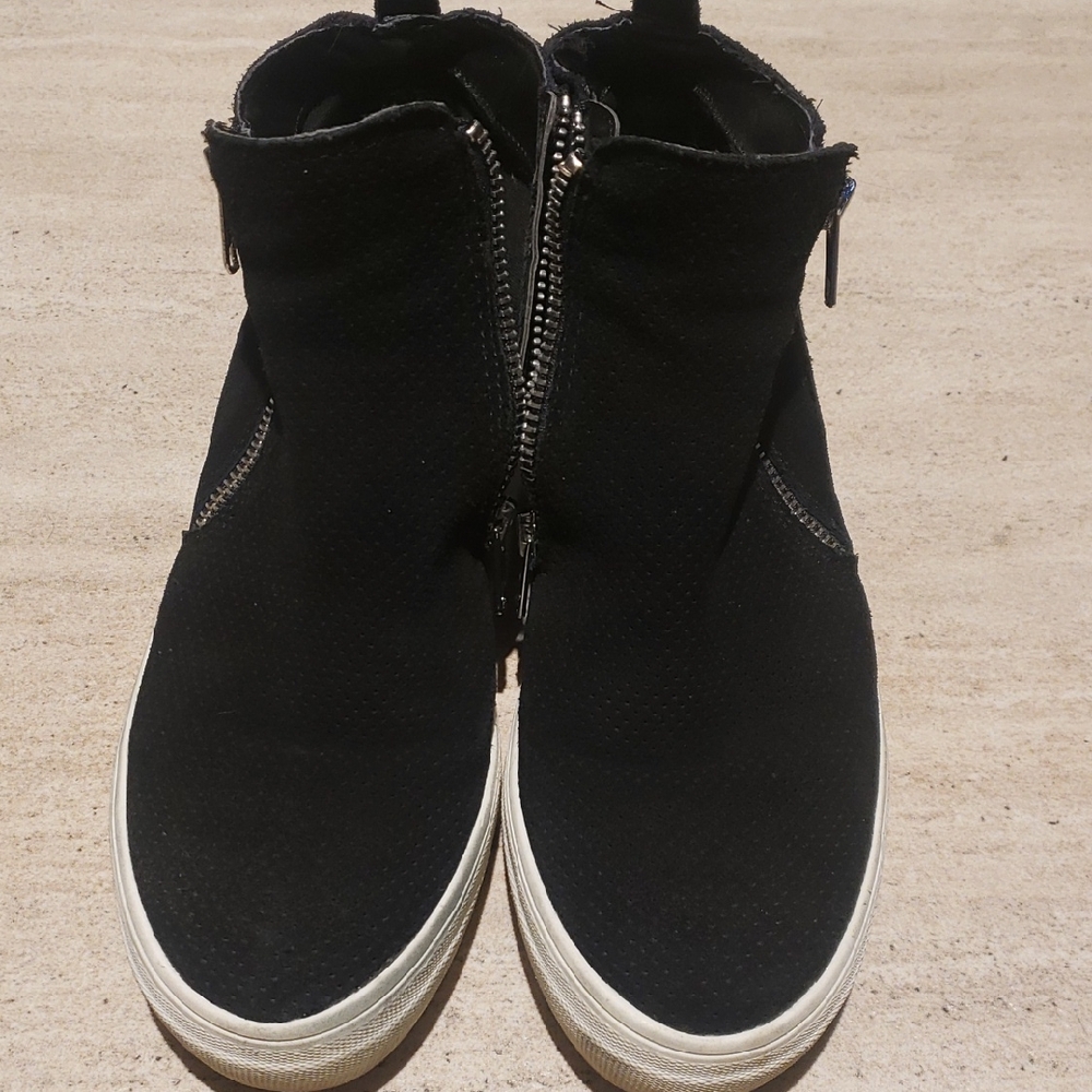 Steve Madden Black High-Top Sneakers
